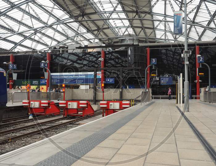 Liverpool, Uk - Circa June 2016: Lime Street Railway Station