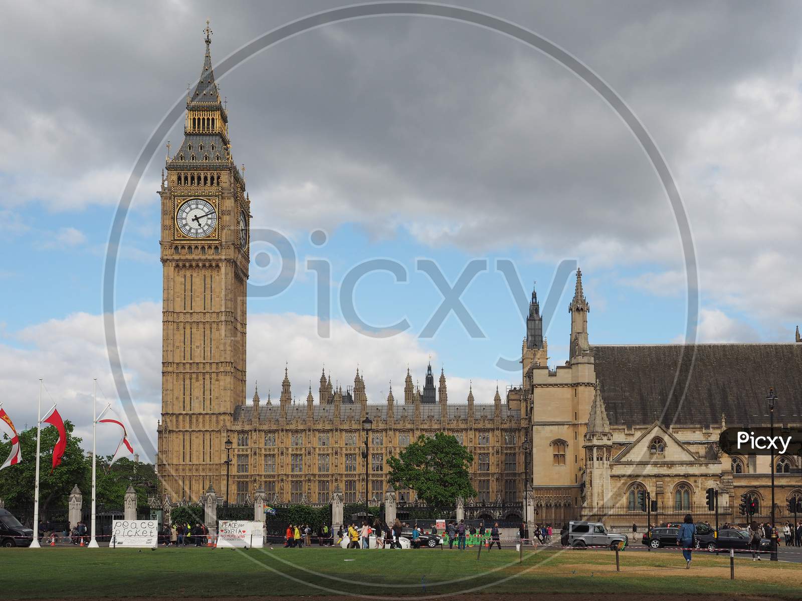 London, Uk - June 09, 2015: Tourists In Parliament Square In Westminster