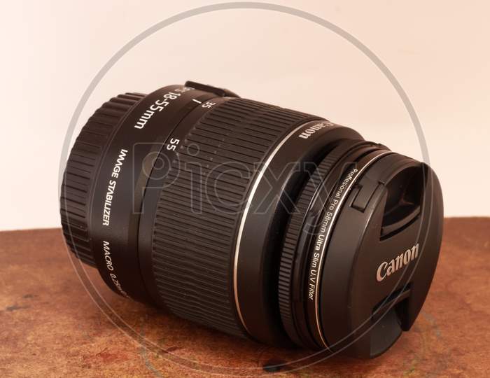 Canon EF-S 18-55mm f4-5.6 IS Kit Lens