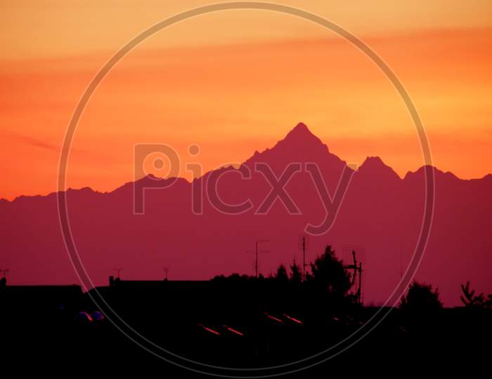 Mountain Sunset Skyline