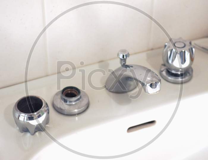 Bathroom Tap Repair