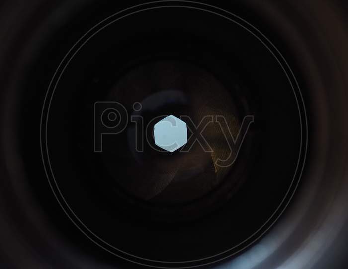 Lens Shutter Detail