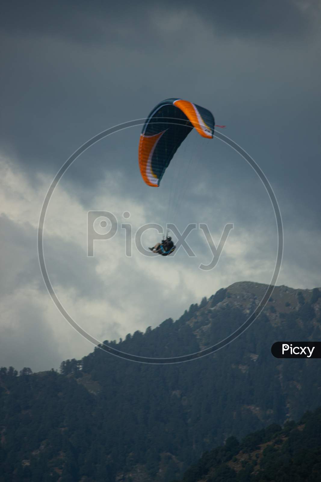 Bir Billing, paragliding, parachute