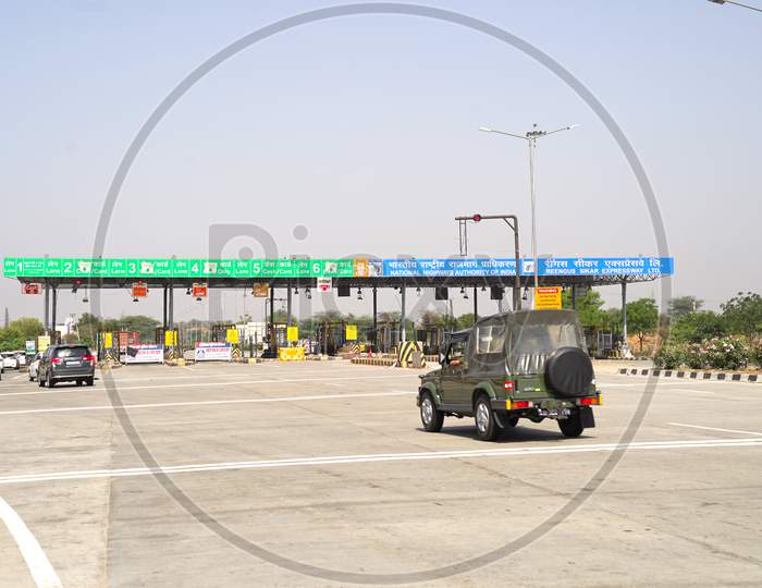 Center Of National Highway Express Toll Plaza. Front View Of Toll Tax On Nhai.