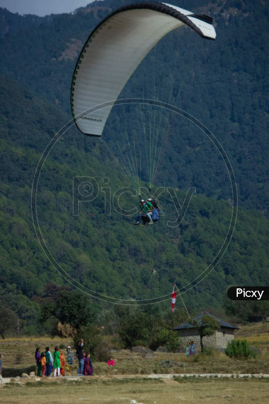 Bir Billing, paragliding, parachute