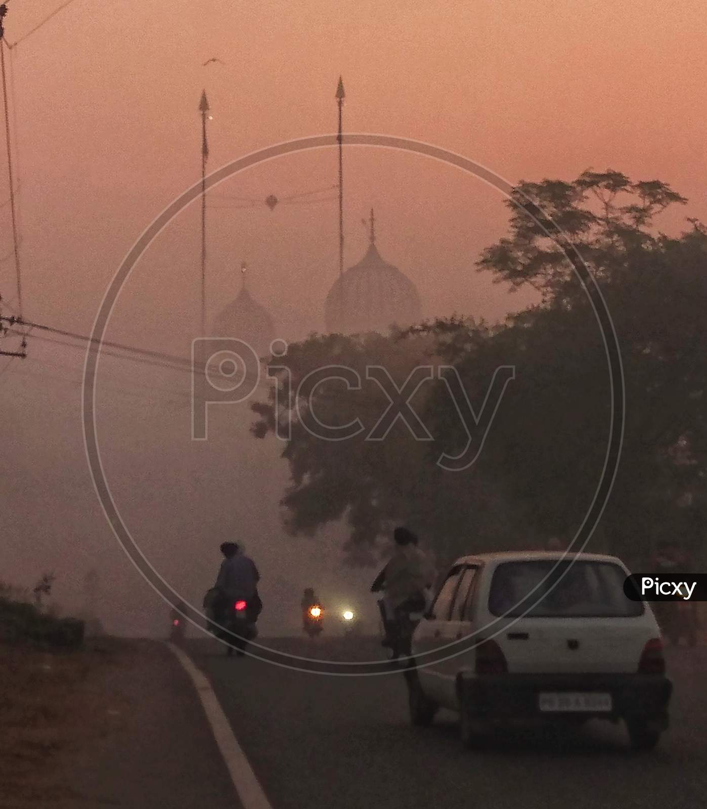 Gurudwara shri FATEHGARH SAHIB in fog