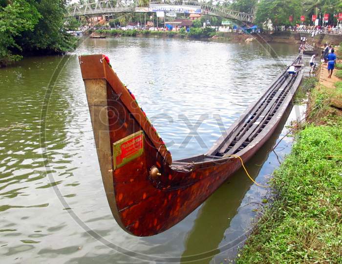 Stunning photo  of Snake boat (Chundan vallom) of Kerala, India.