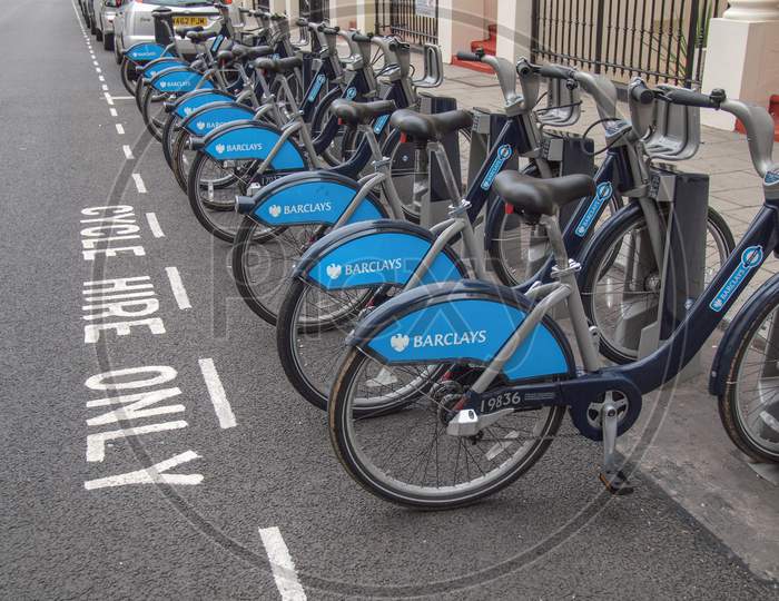 London, England, Uk - June 20, 2011: A Docking Station For The New Barclays Cycle Hire Network. Bikes Are A Popular Transport Among Londoners.