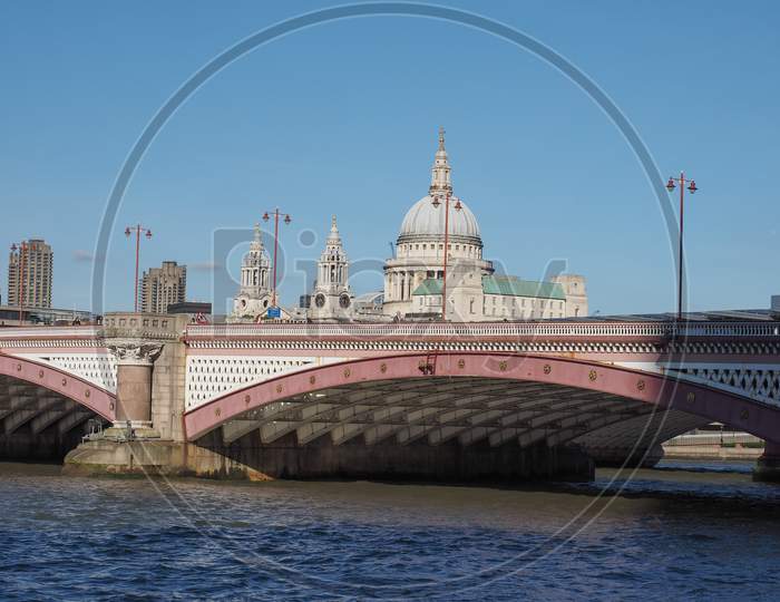 London, Uk - September 28, 2015: Panoramic View Of River Thames