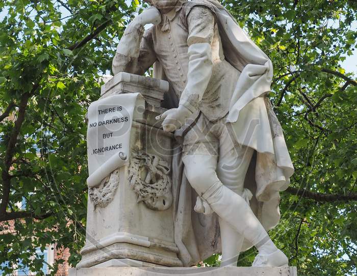 London, Uk - Circa June 2015: Statue Of William Shakespeare Built In 1874 In Leicester Square In London