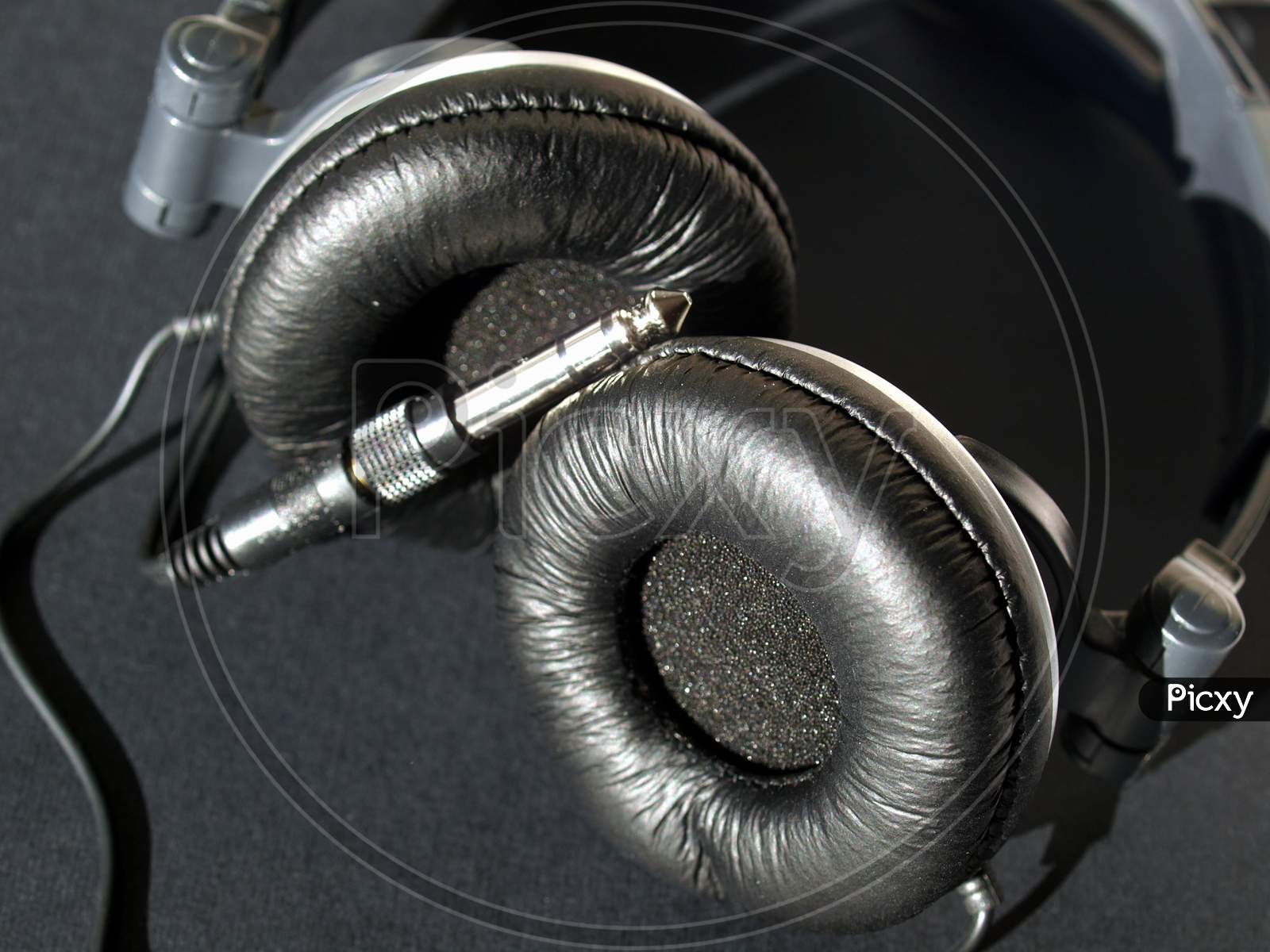 Headphones For Music Listening