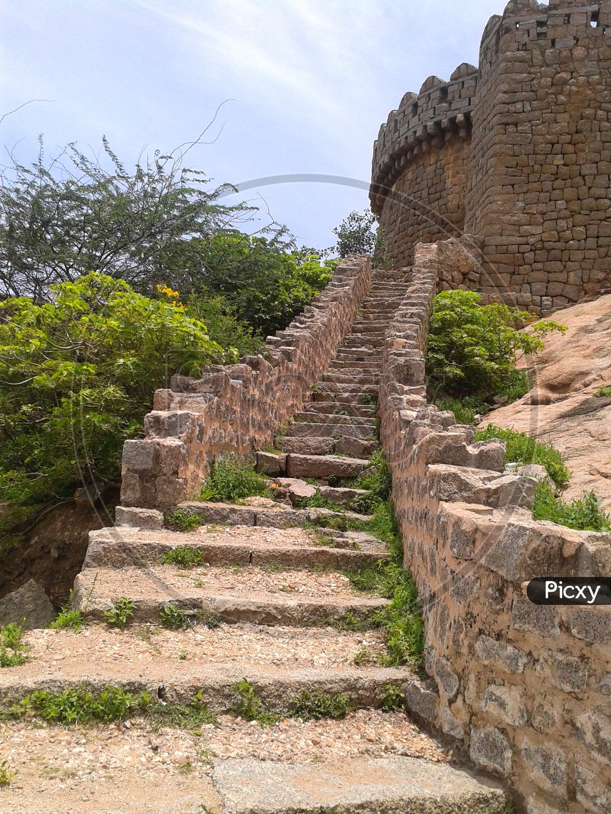 Bhuvanagiri Fort ruins path 3