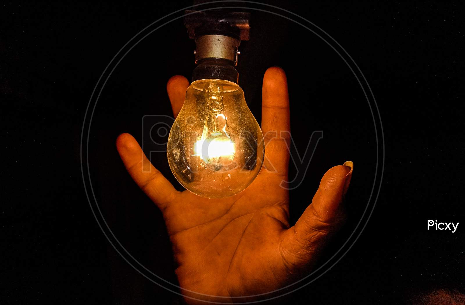 Light bulb... Low light photography