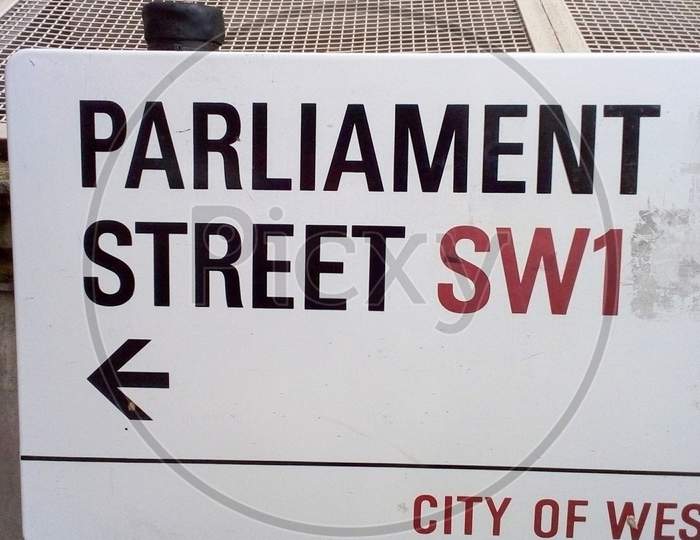 London, Uk - Circa June 2019: Parliamente Street Sw1 Sign In The City Of Westminster