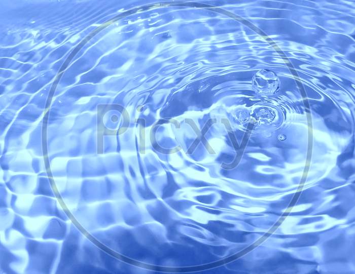 image-of-drop-of-water-ex153274-picxy