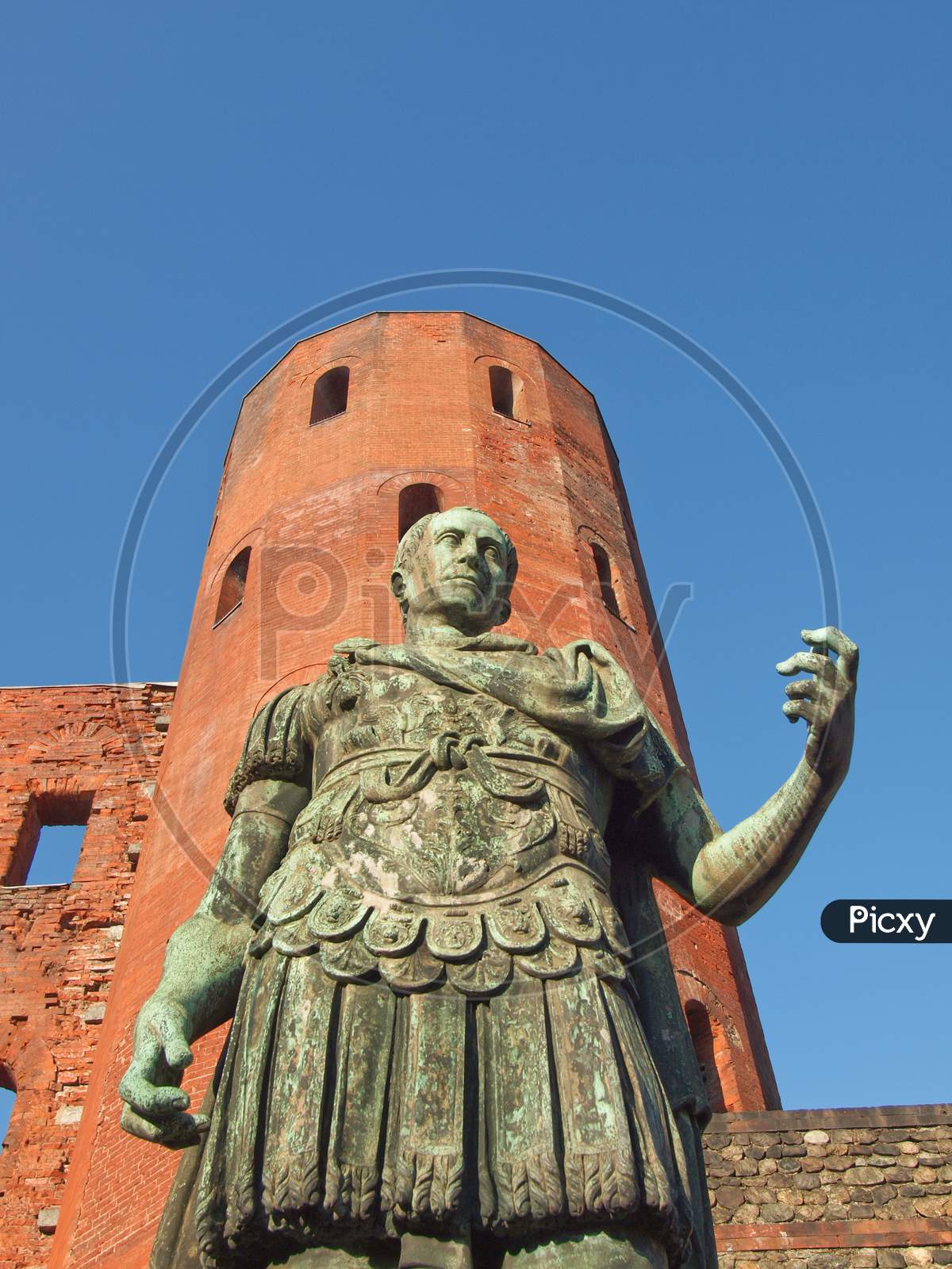 image-of-roman-statue-of-augustus-gk430870-picxy