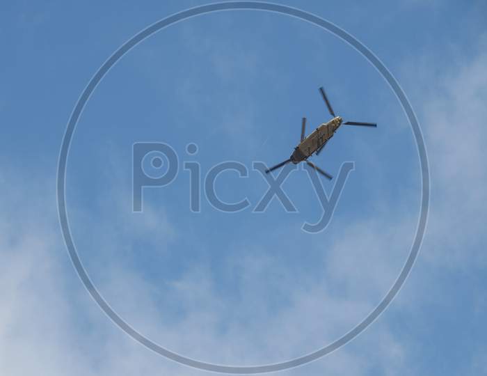 Helicopter Rotorcraft Flying