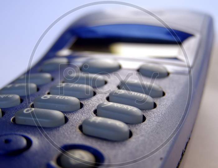 image-of-mobile-phone-keypad-td330257-picxy