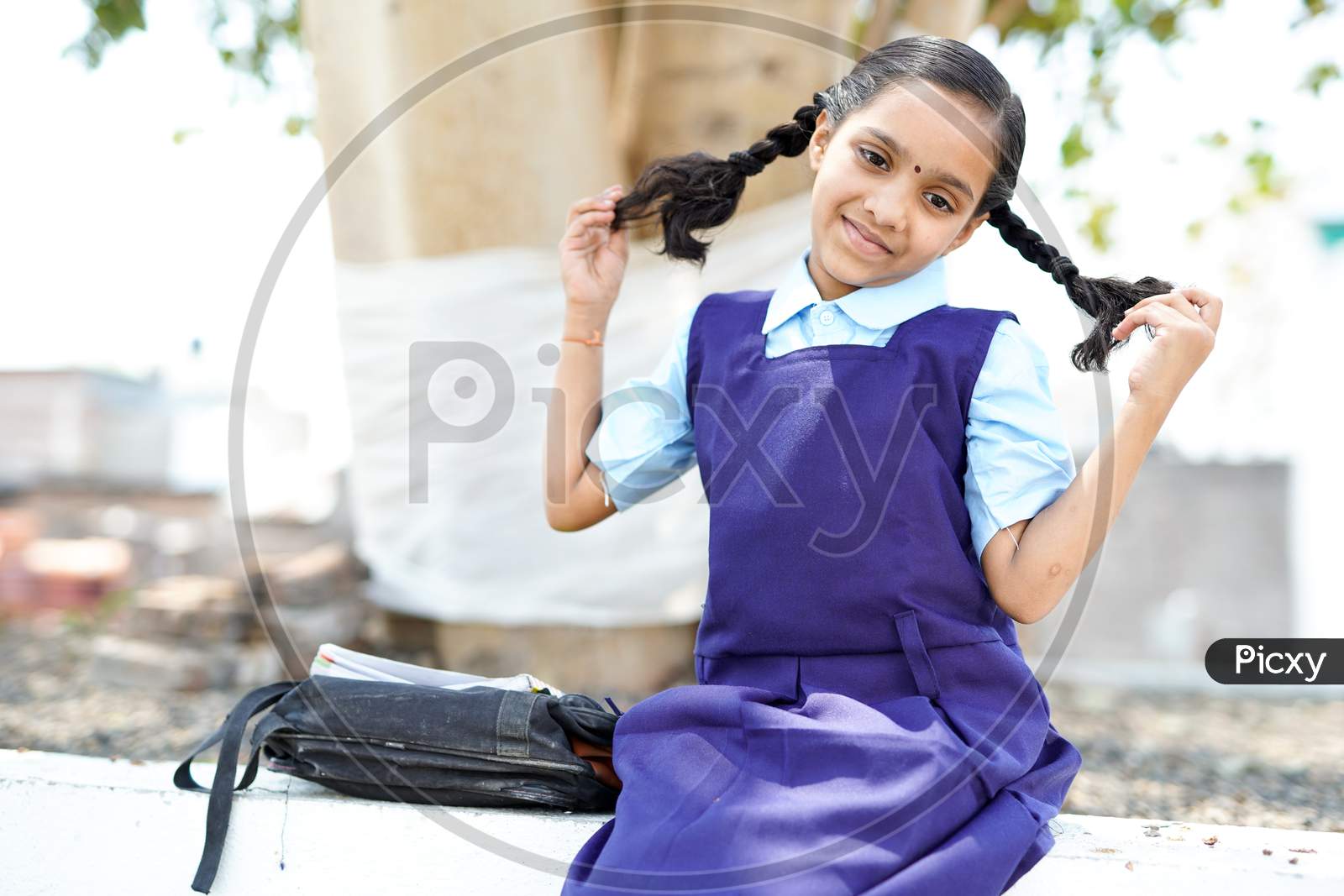 Indian school uniform hi-res stock photography and images - Alamy
