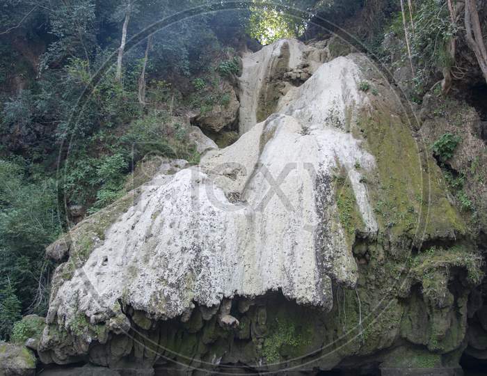 Dry waterfall tiryani