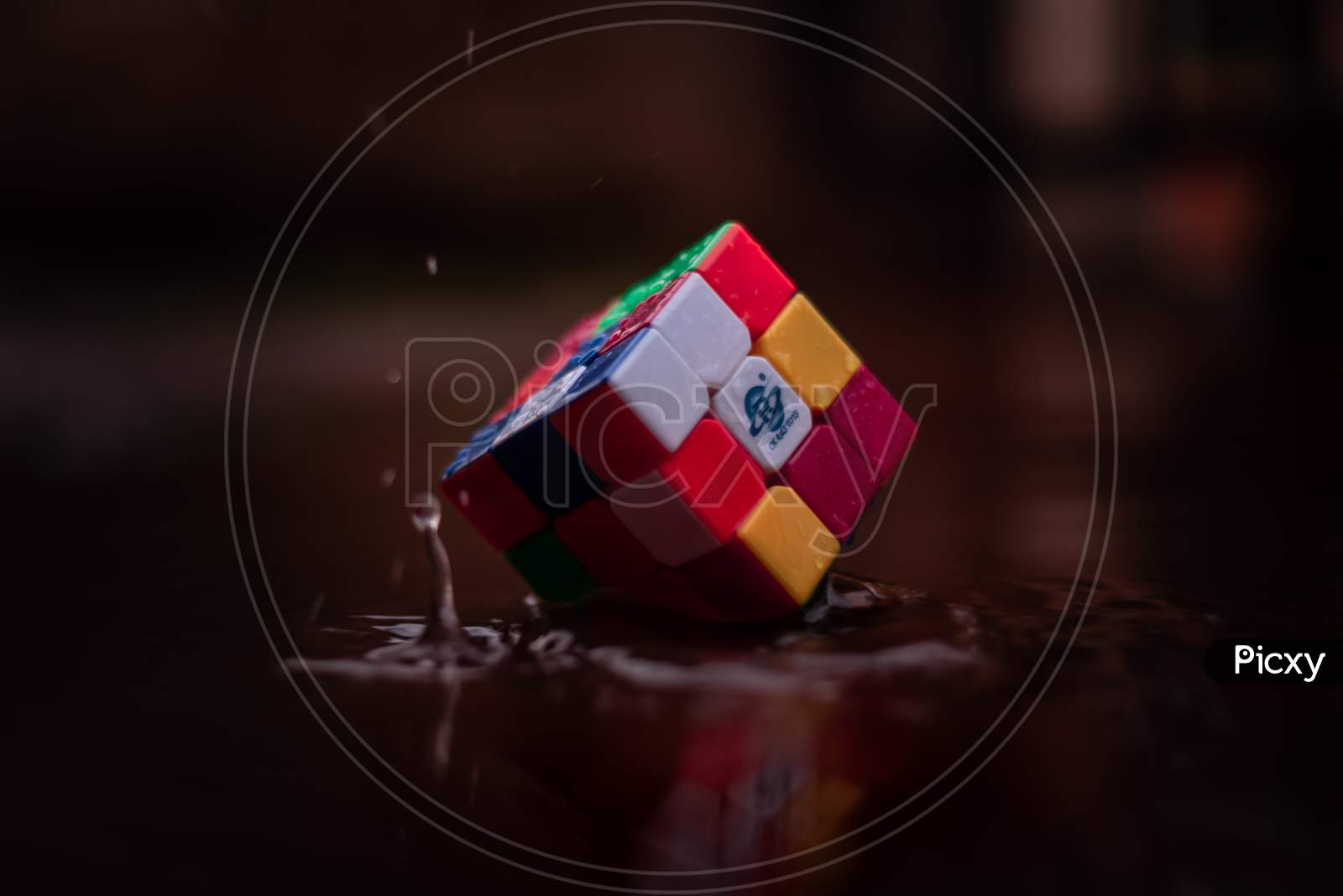 3 by 3 Rubik's Cube Selective Focus Photography · Free Stock Photo