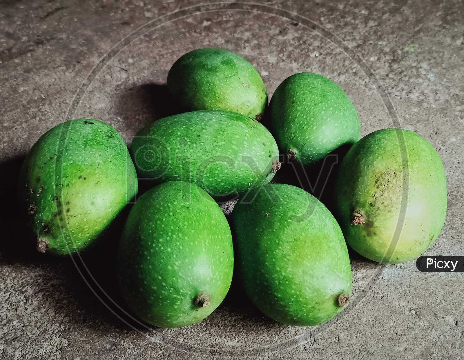 Image of kachi Keri fruit also known as mangoEJ230056Picxy
