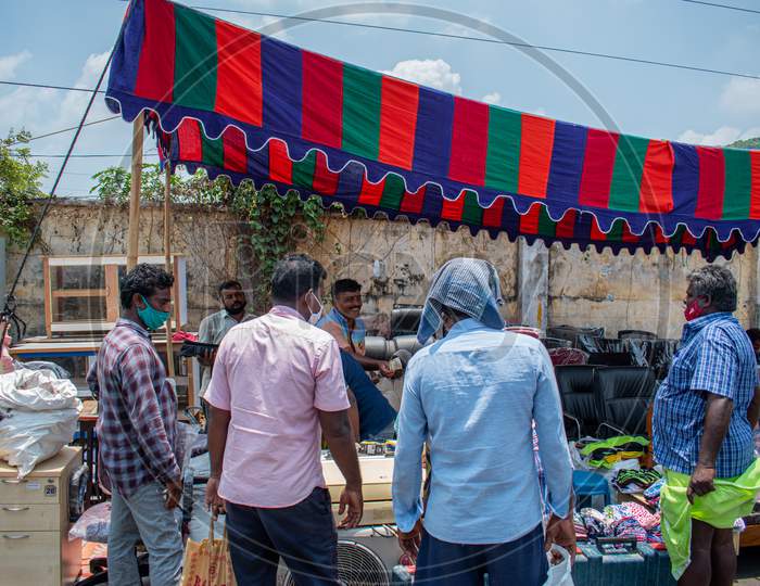 Pictures of pallavaram santhai Friday Market