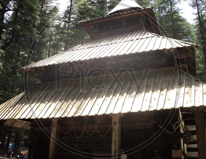 A picture of temple of Hadimba Devi.