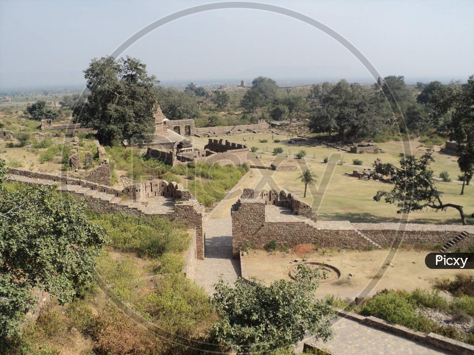 A picture of campus of the Bhangarh fort.