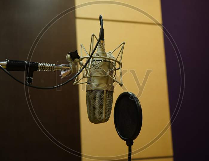 Music recording microphone in the recording studio