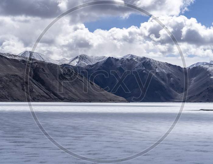 Pangong Lake In Ladakh, North India. Pangong Tso Is An Endorheic Lake In The Himalayas Situated At A Height Of About 4,350 M. It Is 134 Km Long And Extends From India To Tibet