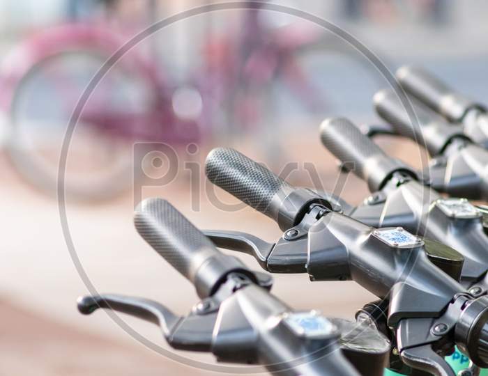Bike sharing provider and electro scooter provider compete in urban cities with the automobile traffic and offer sustainable mobility for a green mobility in cities