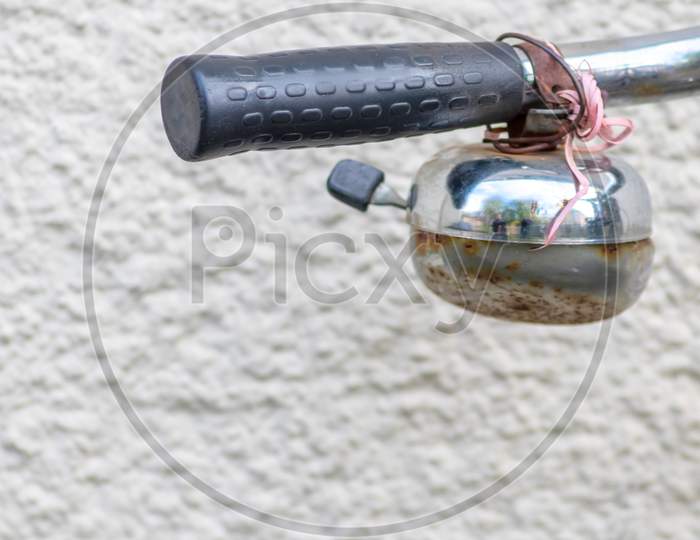 Beautiful splendid bike bell ensures security in the road traffic for bikers and pedestrians with a ringing noise as traffic safety and beautiful chromed decoration of a chromed handlebar