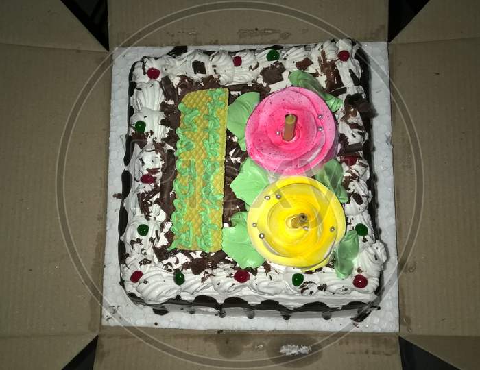Pin by Komal on Birthday cake🎂 | Birthday cake, Cake, Birthday