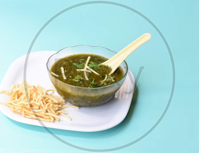 Lemon Coriander Soup,Veg Lemon Coriander Soup,Chinese Indian Style Vegetarian Lemon Coriander Soup