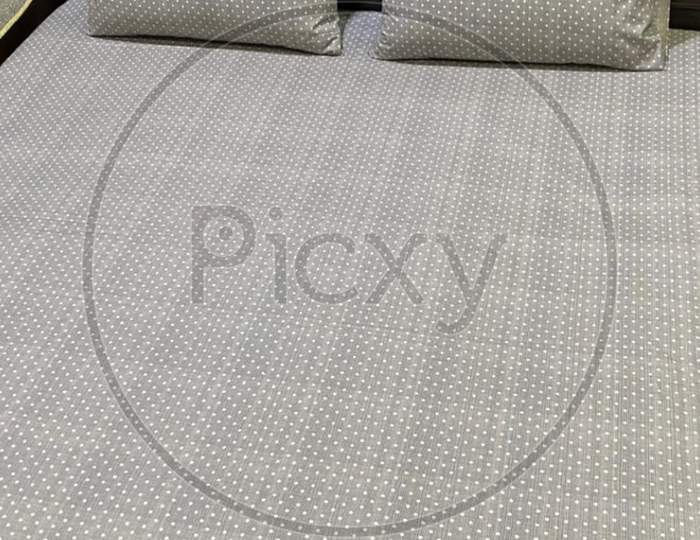 Image of bed sheet-FC588187-Picxy