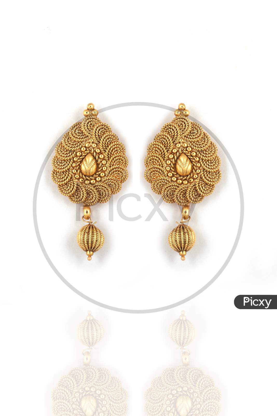 Beautiful Gold Plated Kundan AD Earrings - South India Jewels