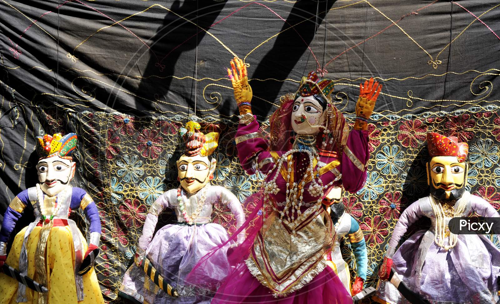 Colorful Rajasthani Puppet Dolls Of Jaisalmer. Traditional Puppet Shows In Rajasthan Is A Popular Tourist Attraction.