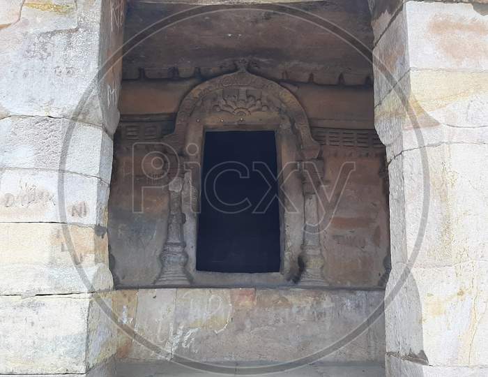 Khandagiri Cave, old cave