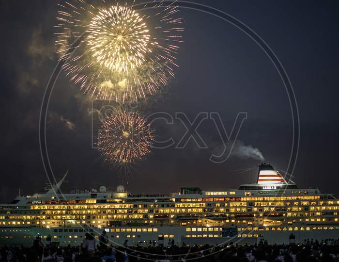 Luxury Liner And Fireworks (Yokohama Sparkling Twilight)