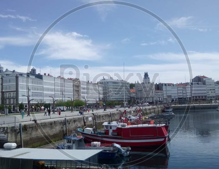 Fishing boats in the harbour at A Coruna, La Coruna, Galicia, Spain