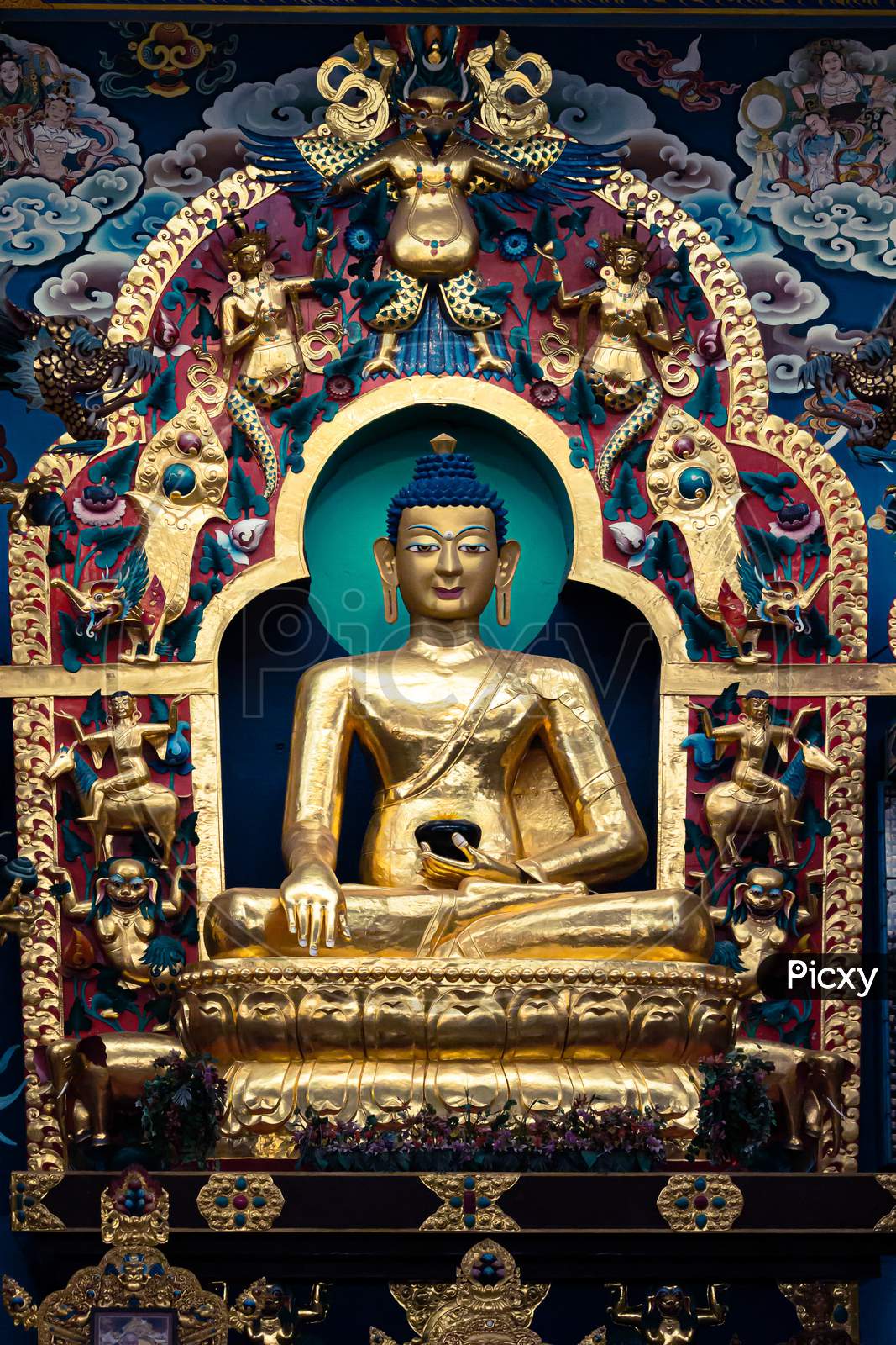 Buddh statue