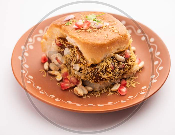 Dabeli, Kutchi Dabeli Or Double Roti Is A Popular Snack Food Of India, Originating In The Kutch Or Kachchh Region Of Gujarat