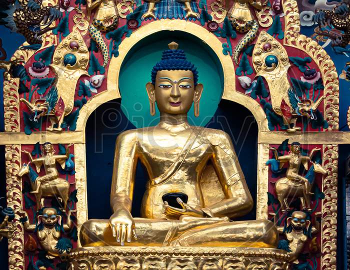 Buddh statue