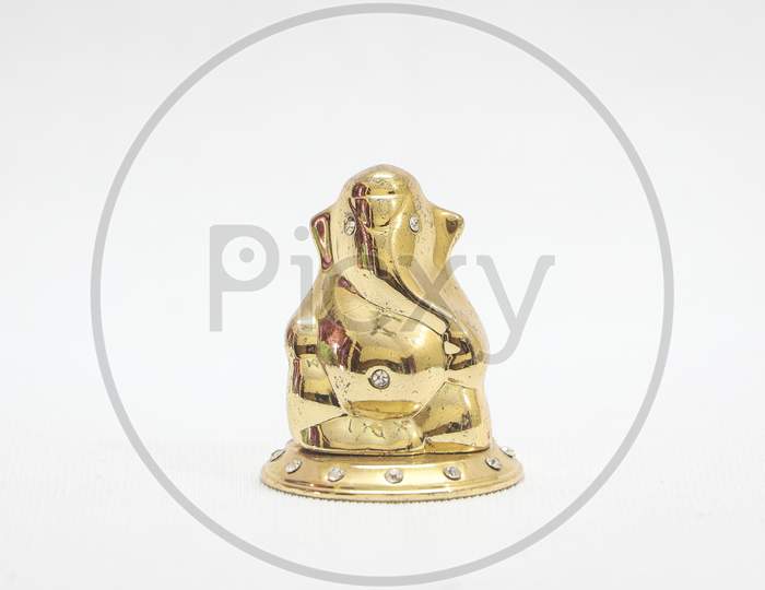 lord ganesh shiny golden statue