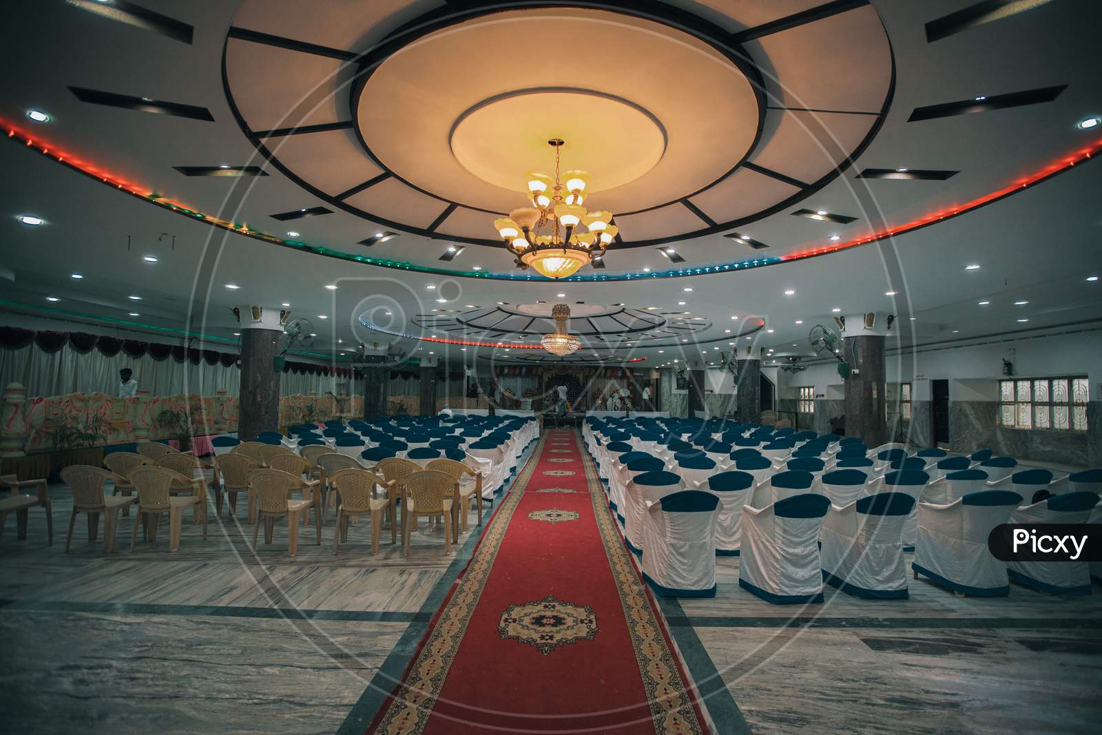 Marriage hall | with wide frame