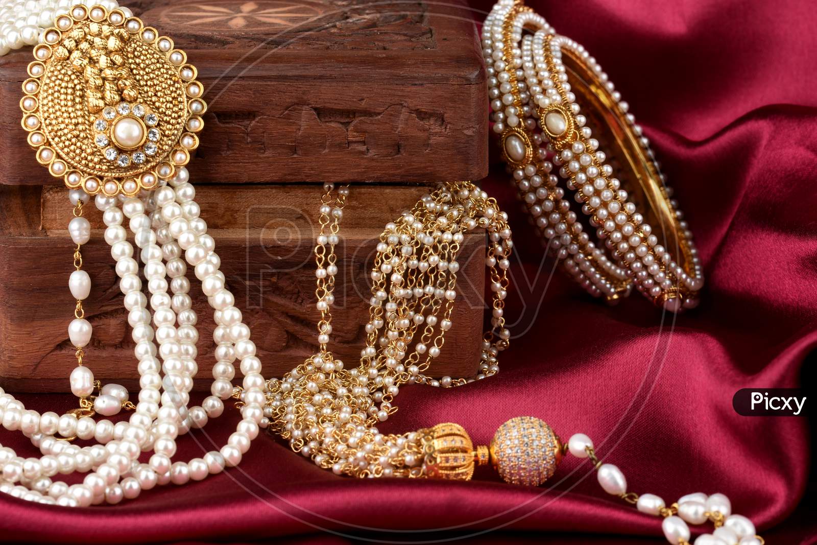Indian Bollywood Style Gold Tone White Pearl Necklace Bridal Wedding Jewelry  Set | eBay