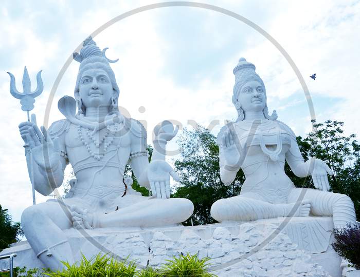 Beautiful Lord Shiva And Parvati