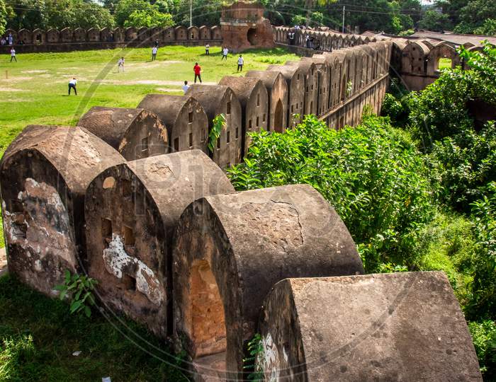The Architecture Of The Ancient Red Fort,  People Are Playing On The Field, I Captured This Image On September 21, 2018, From Narayanganj, Bangladesh, South Asia