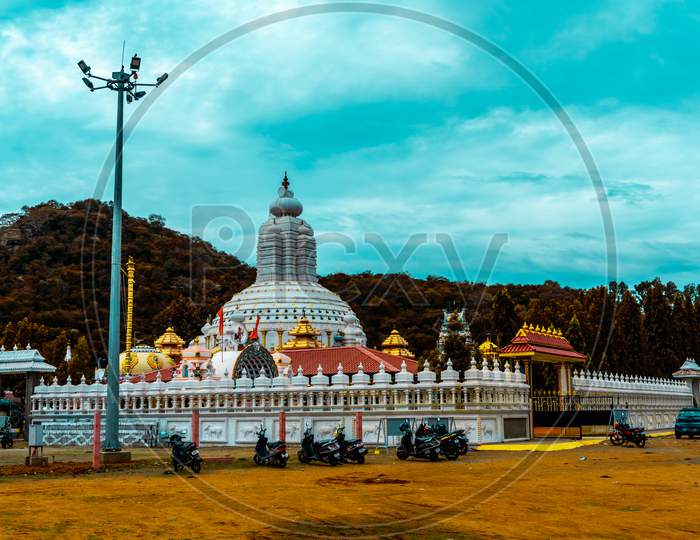 Sri Maha Bhairavar Rudra Aalayam is an Indian famous temple at Tiruvadisoolam, Chengalpattu, Tamilnadu, South India. The Famous Hindu God Temple, Indias Best Tourism Place